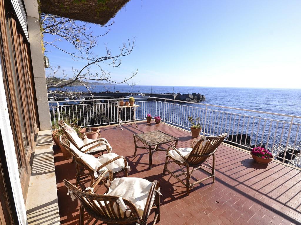Cozy Holiday Home In Pozzillo With Terrace Acireale Εξωτερικό φωτογραφία