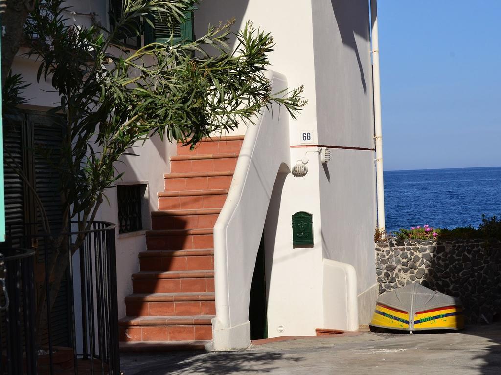 Cozy Holiday Home In Pozzillo With Terrace Acireale Εξωτερικό φωτογραφία